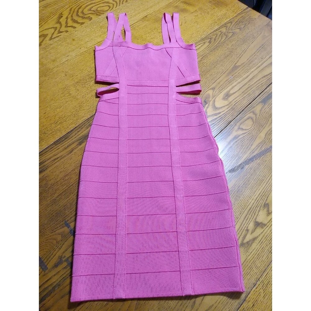 GUESS Dress Womens SMALL PINK BODYCON Party Preowned Casual Work Date Used Chic - Picture 1 of 9